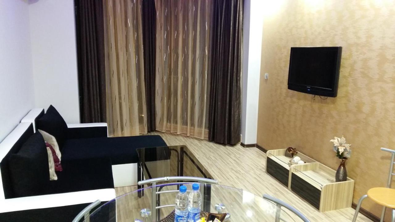 Fantasy Apartaments And Studios Avenue Комплекс Фантазия Хисаря Esterno foto