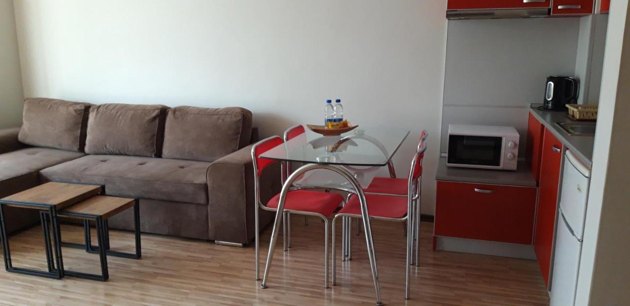Fantasy Apartaments And Studios Avenue Комплекс Фантазия Хисаря Esterno foto