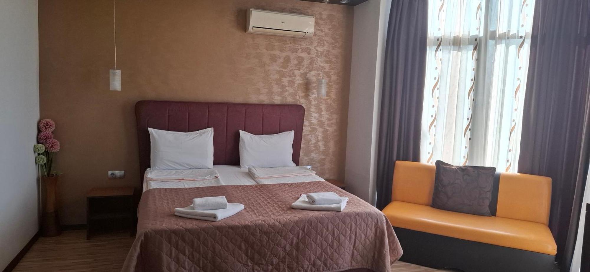 Fantasy Apartaments And Studios Avenue Комплекс Фантазия Хисаря Esterno foto